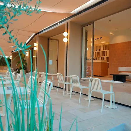 Aparthotel House Of