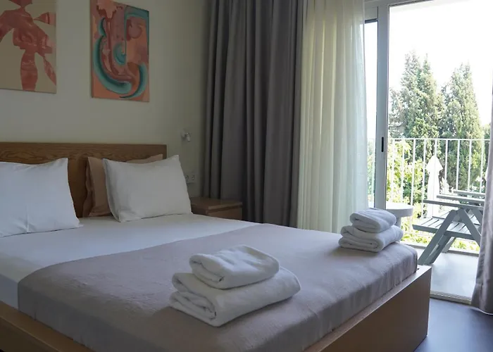 House Of 4* מרמריס