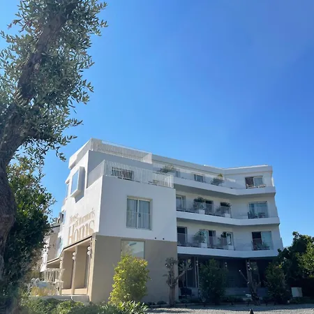 Aparthotel House Of *